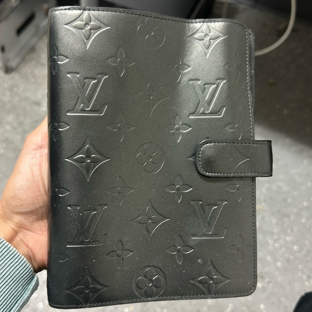 Louis Vuitton agenda